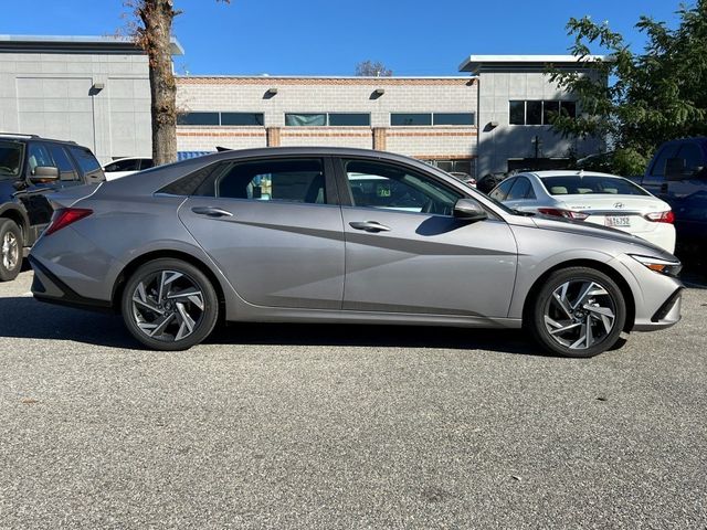 2025 Hyundai Elantra Hybrid Limited