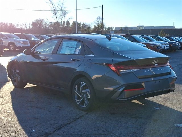 2025 Hyundai Elantra Hybrid Limited