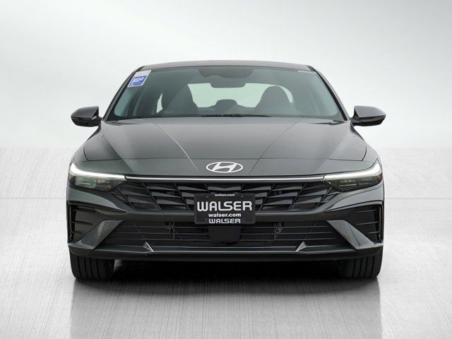 2025 Hyundai Elantra Hybrid Limited