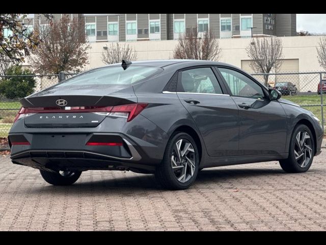 2025 Hyundai Elantra Hybrid Limited