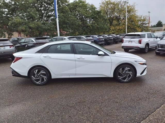 2025 Hyundai Elantra Hybrid Limited