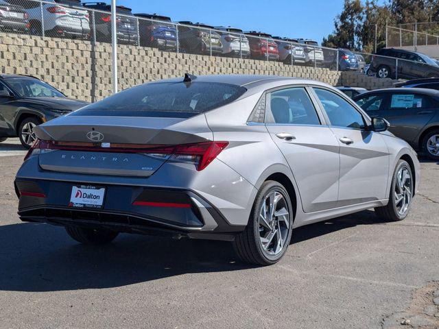 2025 Hyundai Elantra Hybrid Limited