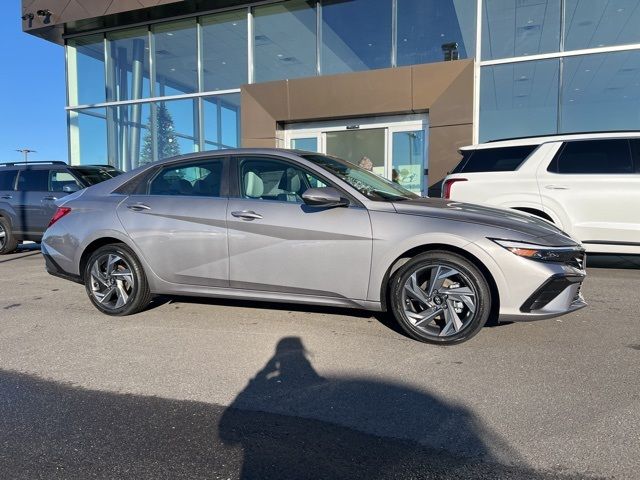 2025 Hyundai Elantra Hybrid Limited