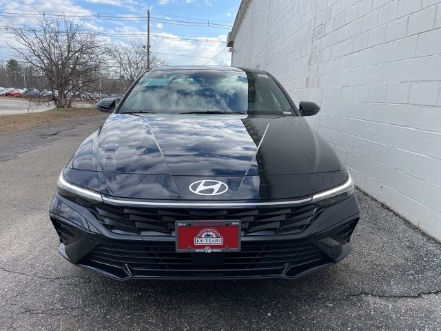 2025 Hyundai Elantra Hybrid Limited