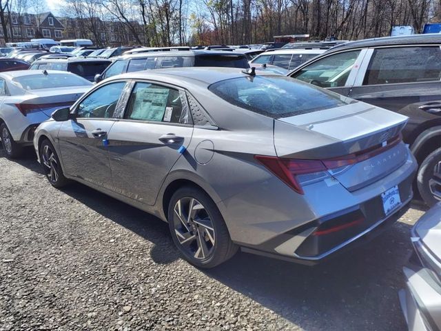 2025 Hyundai Elantra Hybrid Limited