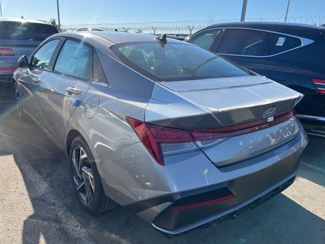 2025 Hyundai Elantra Hybrid Limited