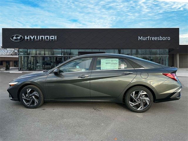 2025 Hyundai Elantra Hybrid Limited