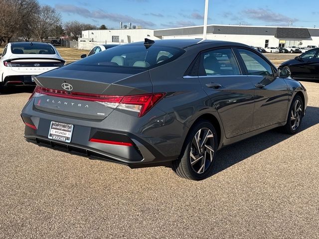 2025 Hyundai Elantra Hybrid Limited