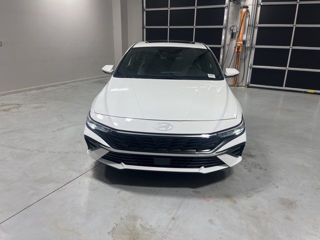 2025 Hyundai Elantra Hybrid Limited