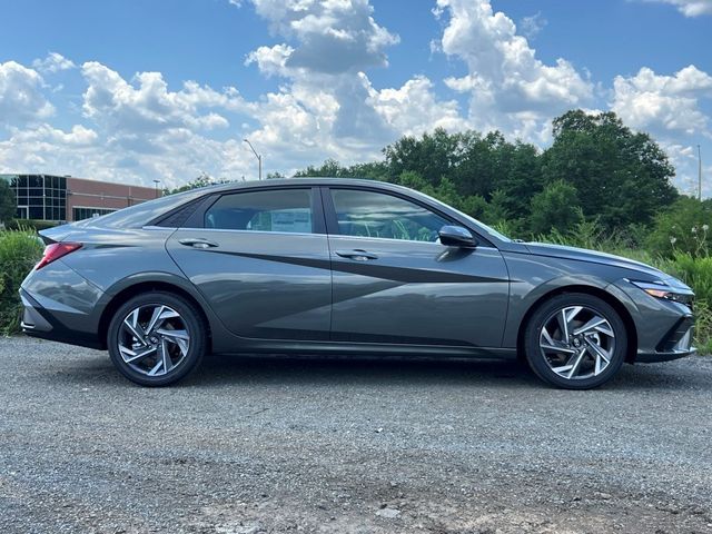 2025 Hyundai Elantra Hybrid Limited