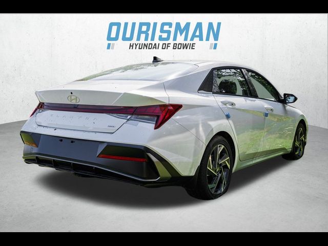 2025 Hyundai Elantra Hybrid Limited