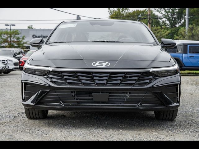 2025 Hyundai Elantra Hybrid Limited