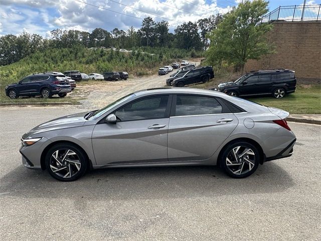 2025 Hyundai Elantra Hybrid Limited