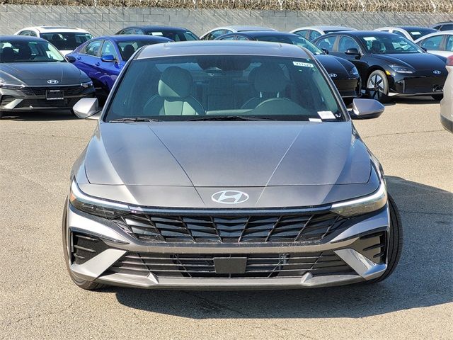 2025 Hyundai Elantra Hybrid Limited