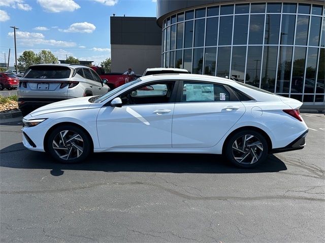 2025 Hyundai Elantra Hybrid Limited