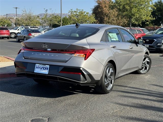 2025 Hyundai Elantra Hybrid Limited