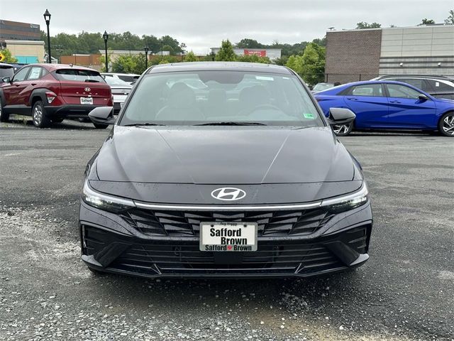 2025 Hyundai Elantra Hybrid Limited