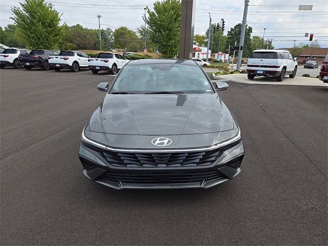 2025 Hyundai Elantra Hybrid Limited