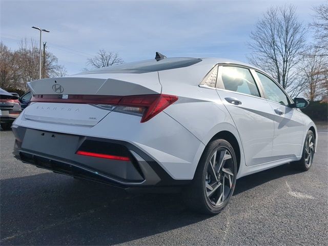 2025 Hyundai Elantra Hybrid Limited