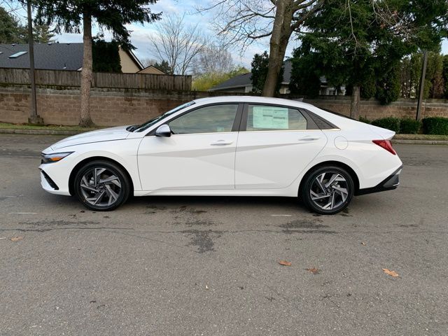 2025 Hyundai Elantra Hybrid Limited