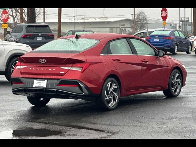 2025 Hyundai Elantra Hybrid Limited