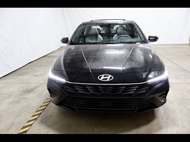 2025 Hyundai Elantra Hybrid Limited