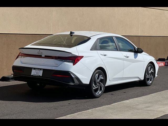 2025 Hyundai Elantra Hybrid SEL Sport