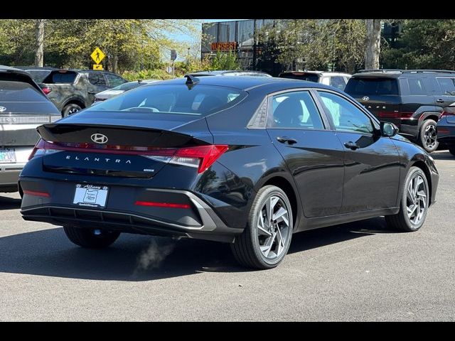 2025 Hyundai Elantra Hybrid SEL Sport