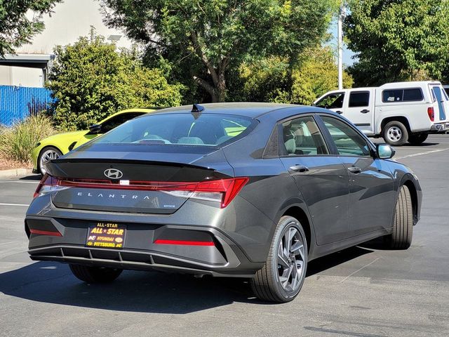 2025 Hyundai Elantra Hybrid SEL Sport