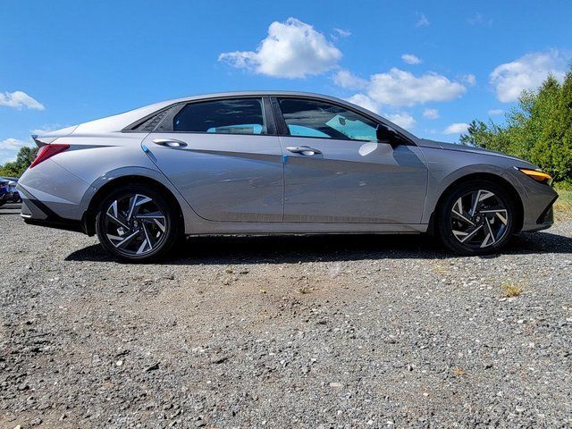 2025 Hyundai Elantra Hybrid SEL Sport