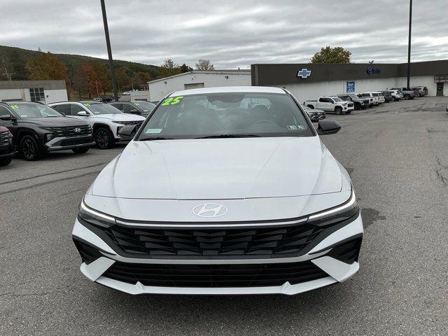 2025 Hyundai Elantra Hybrid SEL Sport