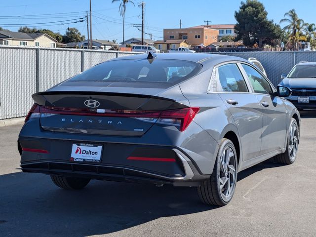 2025 Hyundai Elantra Hybrid SEL Sport