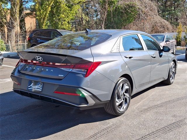 2025 Hyundai Elantra Hybrid SEL Sport