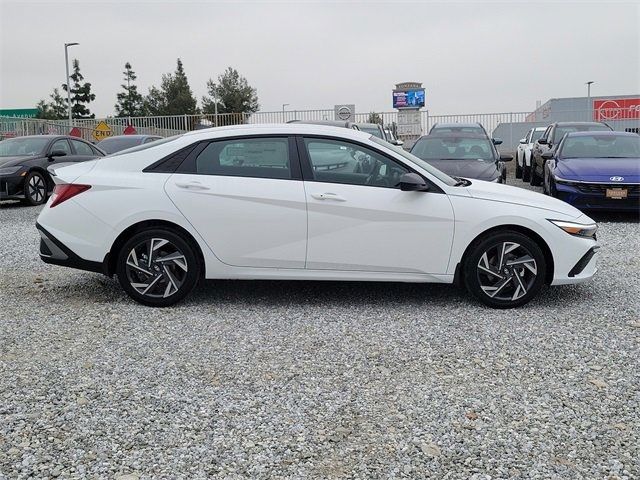 2025 Hyundai Elantra Hybrid SEL Sport