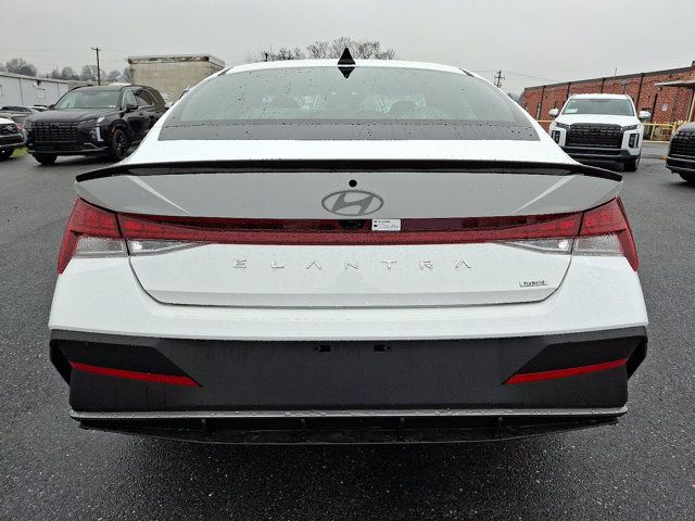 2025 Hyundai Elantra Hybrid SEL Sport