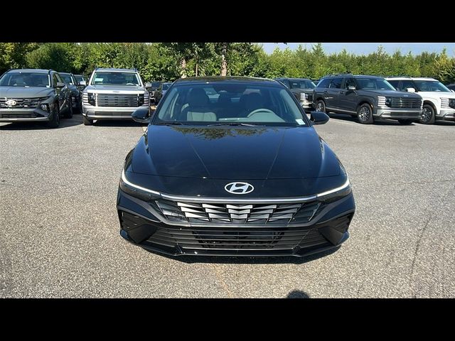 2025 Hyundai Elantra Hybrid SEL Sport