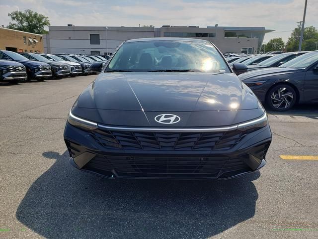 2025 Hyundai Elantra Hybrid SEL Sport