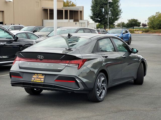 2025 Hyundai Elantra Hybrid SEL Sport