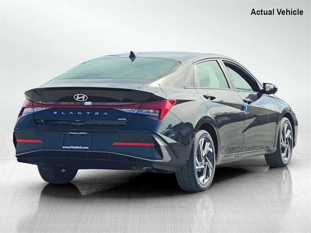2025 Hyundai Elantra Hybrid SEL Sport