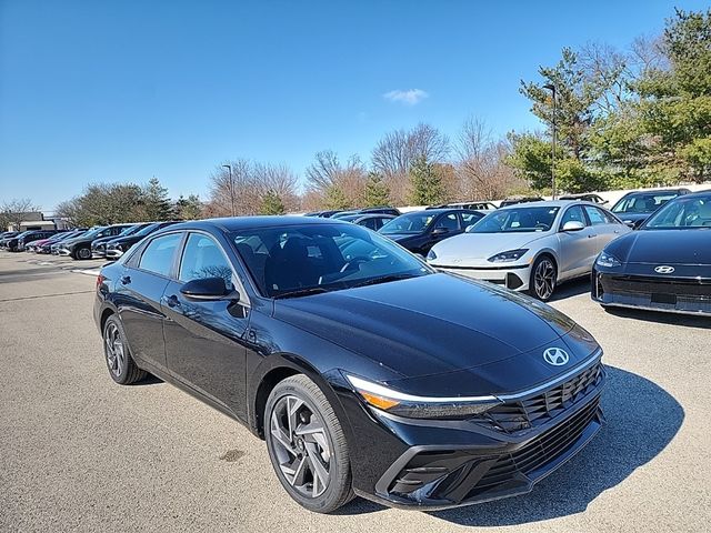 2025 Hyundai Elantra Hybrid SEL Sport