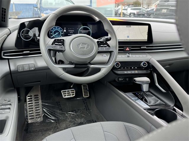 2025 Hyundai Elantra Hybrid SEL Sport