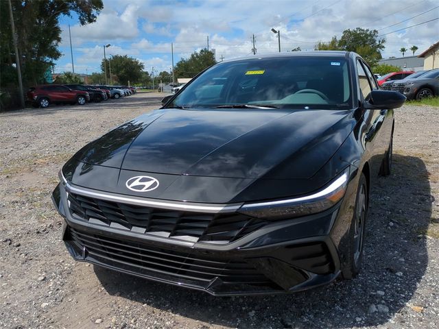 2025 Hyundai Elantra Hybrid SEL Sport