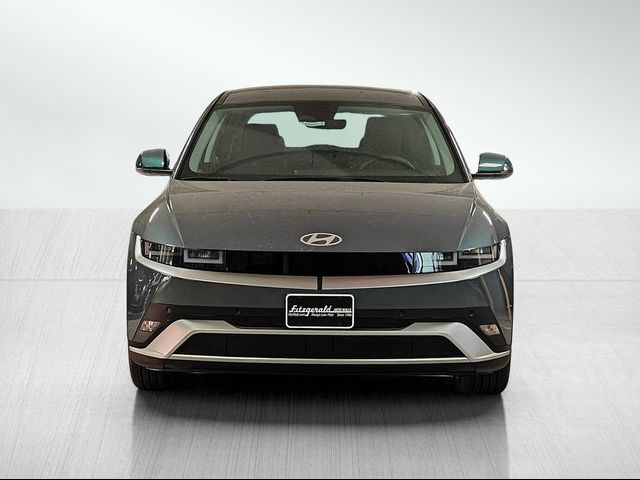 2025 Hyundai IONIQ 5 SE