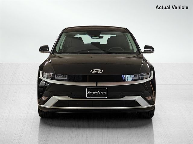 2025 Hyundai IONIQ 5 SE
