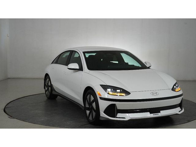 2025 Hyundai IONIQ 6 SE