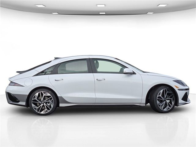 2025 Hyundai IONIQ 6 SEL