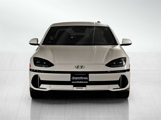 2025 Hyundai IONIQ 6 SE Standard Range