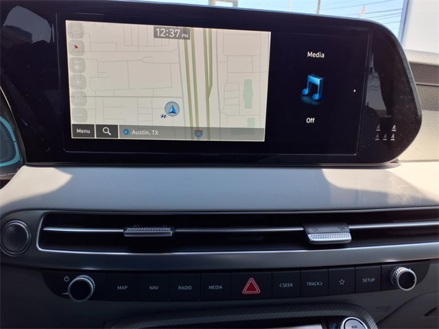 Vehicle image 10 of 13