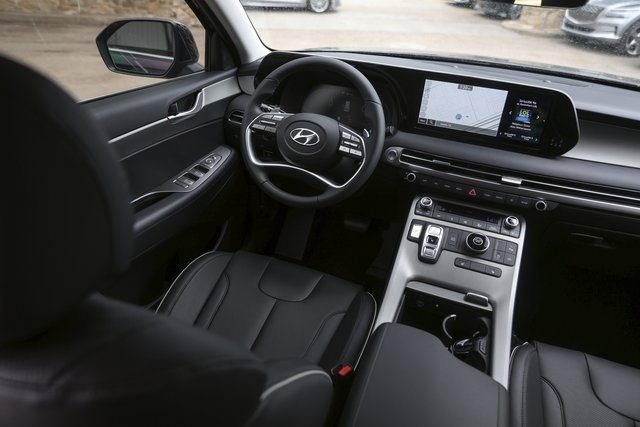 Vehicle image 26 of 27