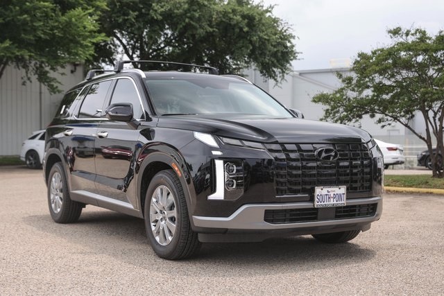 Vehicle image 4 of 27